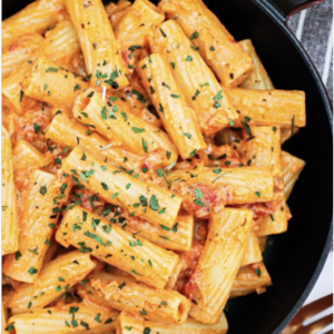 Pasta m. cremet tomatsauce